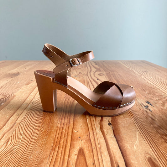 38 / 8 - Swedish Hasbeen $370 Brown Leather Merci Clog Sandals *worn once 1016LD