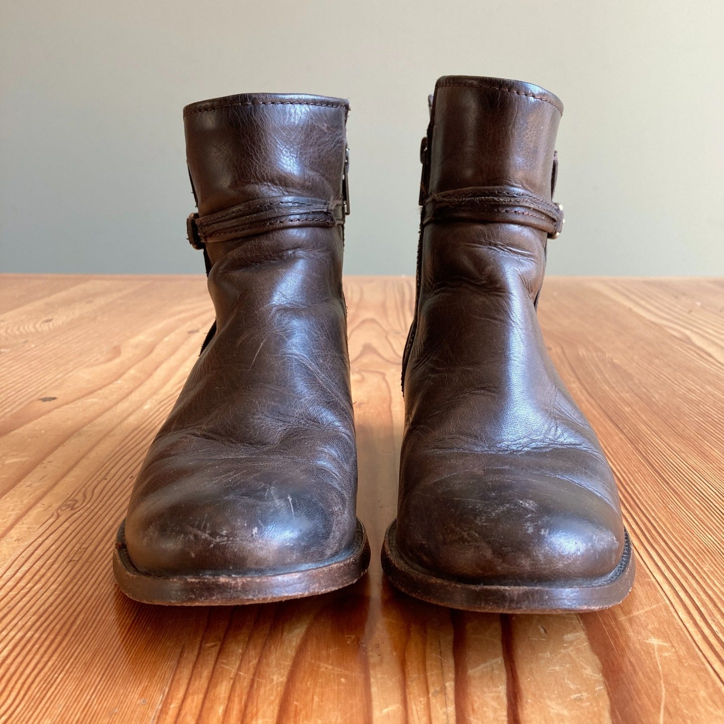 Frye Brown Leather Melissa Seam Short Ankle Boots - Size 8 - 0919KF