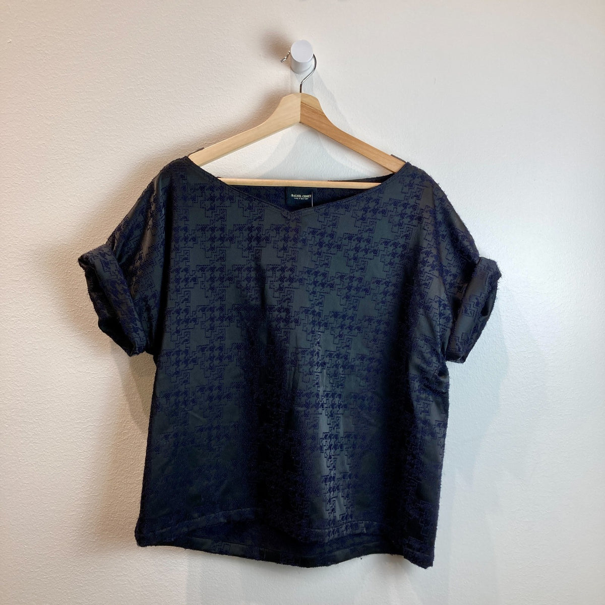 Rachel Comey Black Textured Silky V Neck Boxy Short Sleeve Top - Size 4 - 0504AK