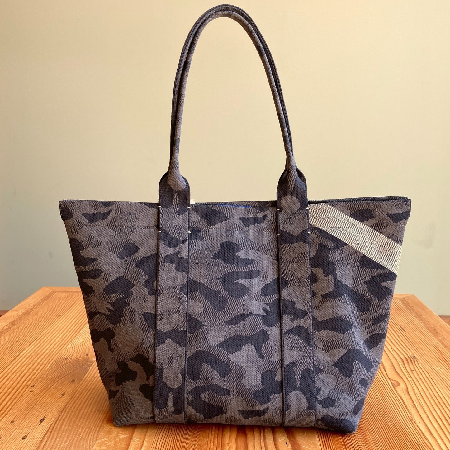 Rothy's Gray Camo Patterned The Essential Large Tote Bag - 0428LR