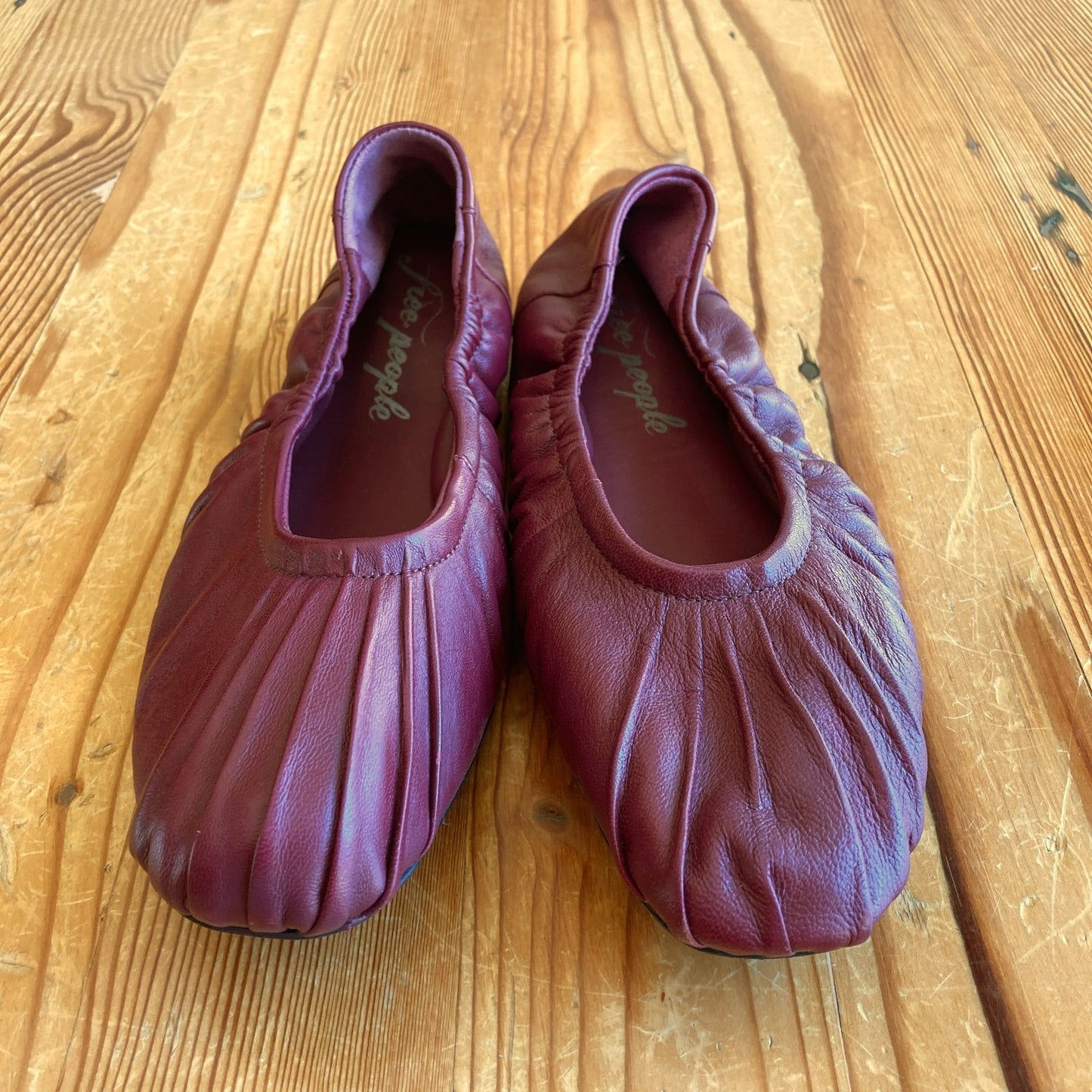 Free People Wild Mulberry Ruched Leather Cara Flats Shoes - Size 8.5 - 0618SK