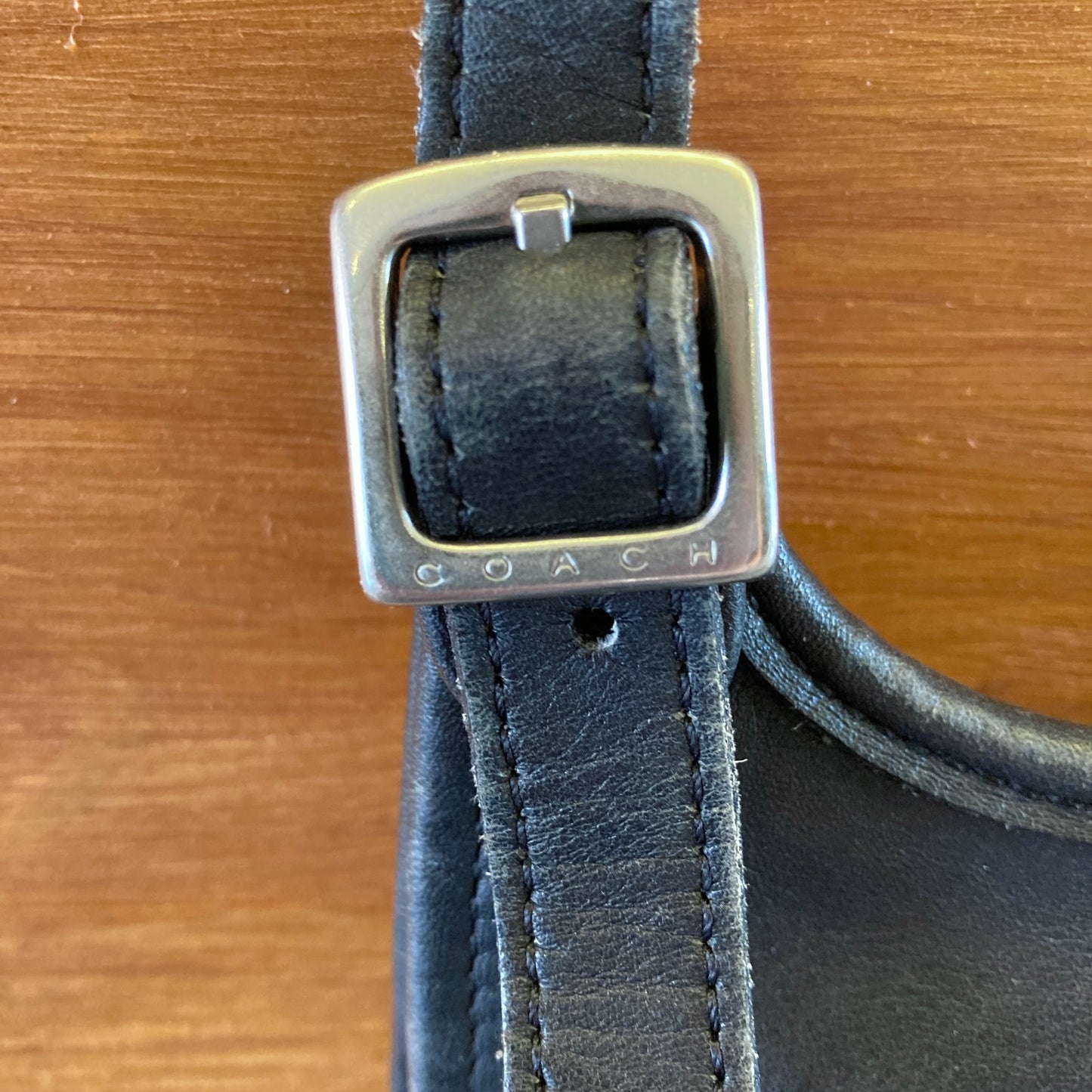 Coach Black Smooth Leather Vintage 9142 Flap Closure Crossbody Purse - 0904NF