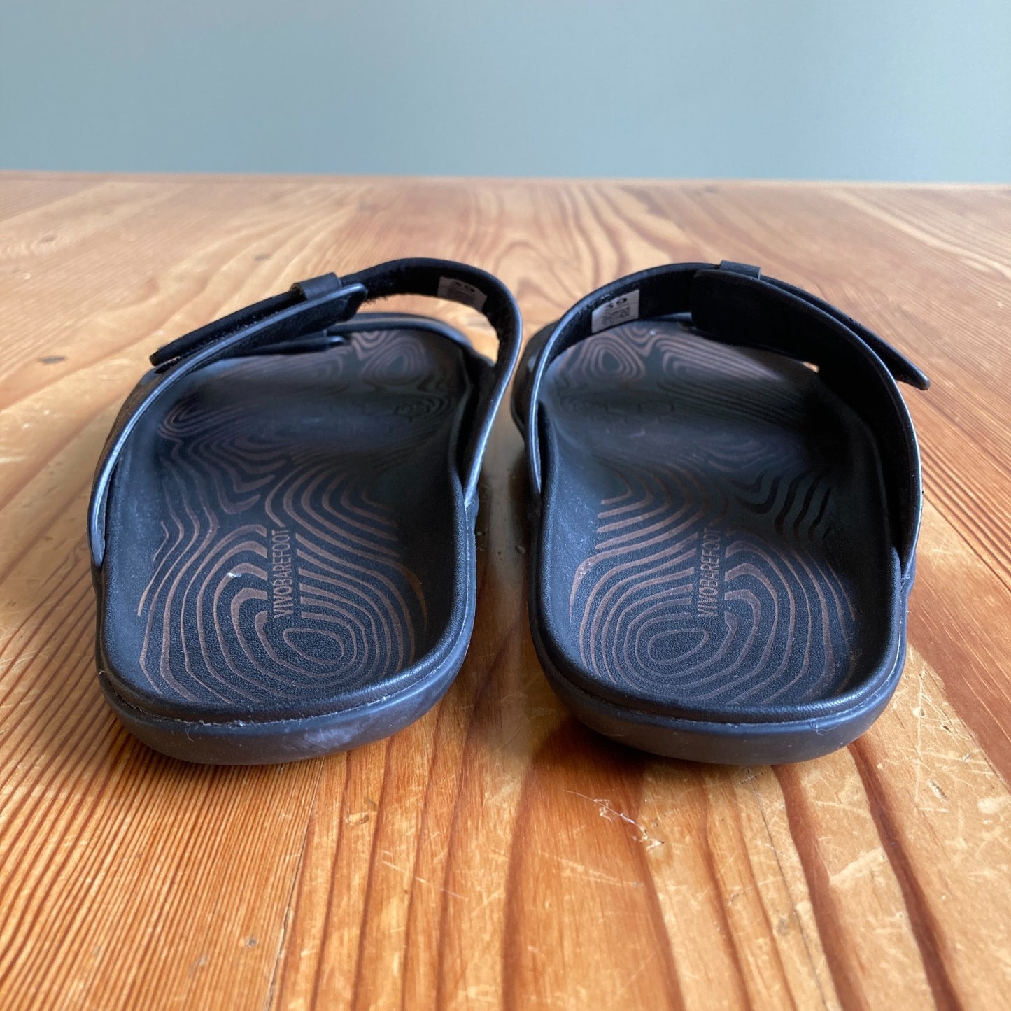 Vivo Barefoot $150 Black Two Strap Sensus Yen Sandals - Size 39 / 8 US - 0204AB