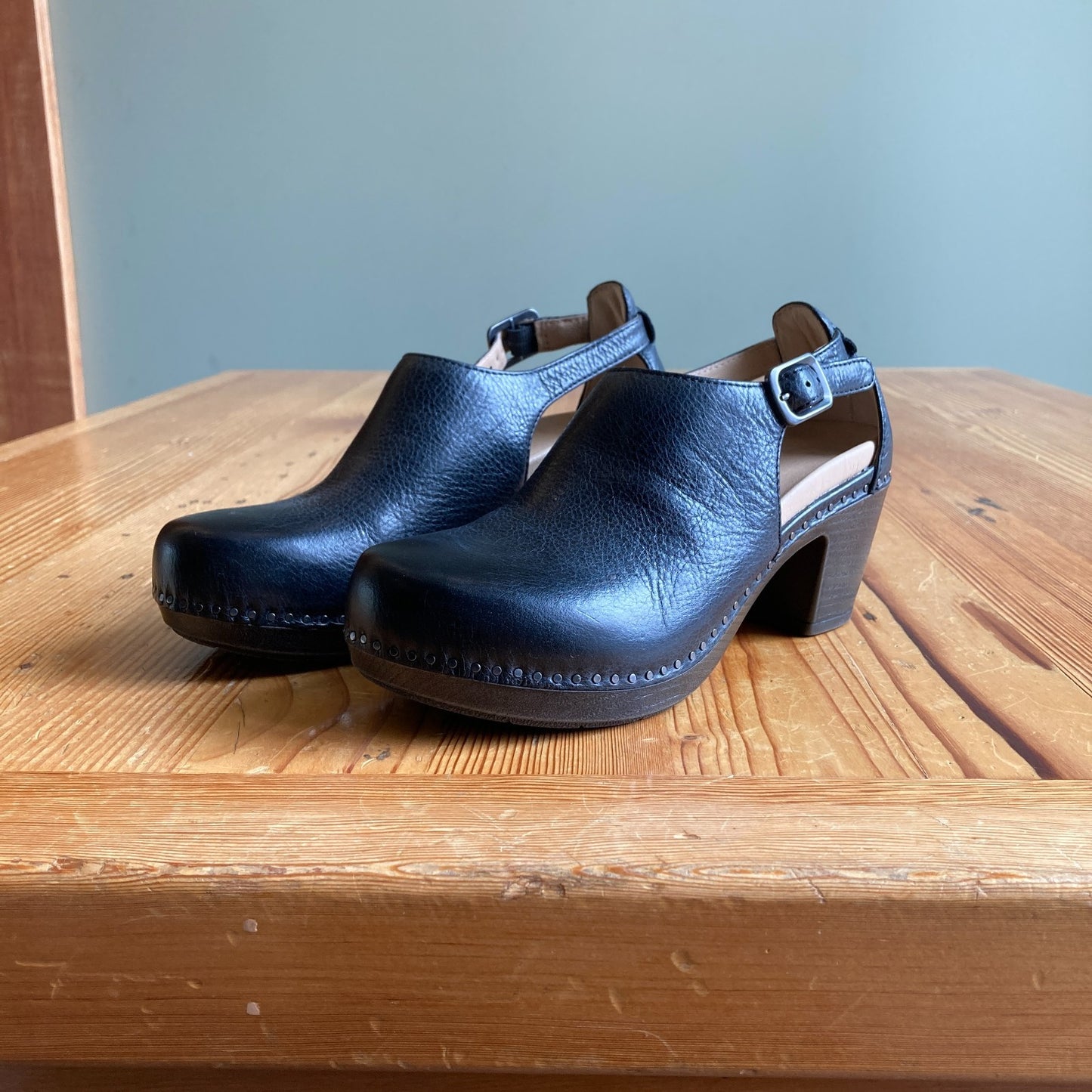 Dansko Black Sassy Leather Heeled Shoes w/ Box - Size 38 / 7.5-8 - NEW - 1115IE
