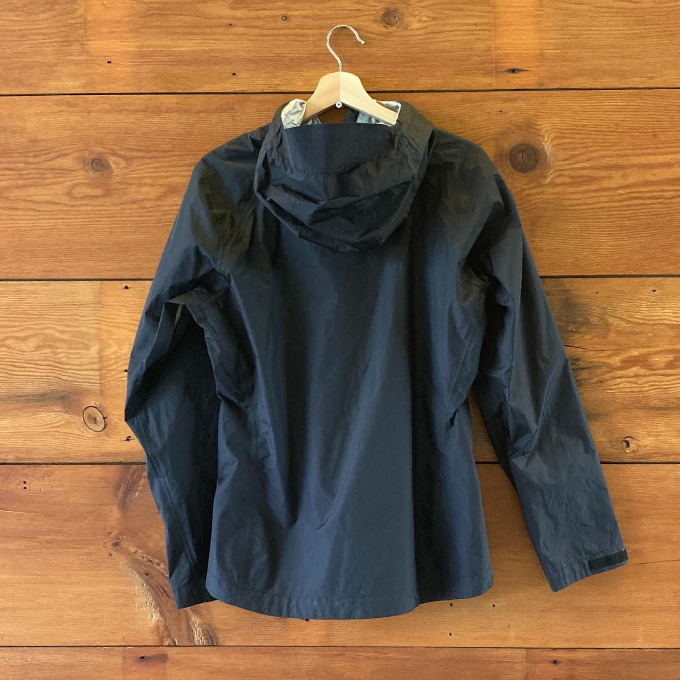 M - Patagonia Womens Black Hooded Womens Torrentshell Rain Jacket 0307TC