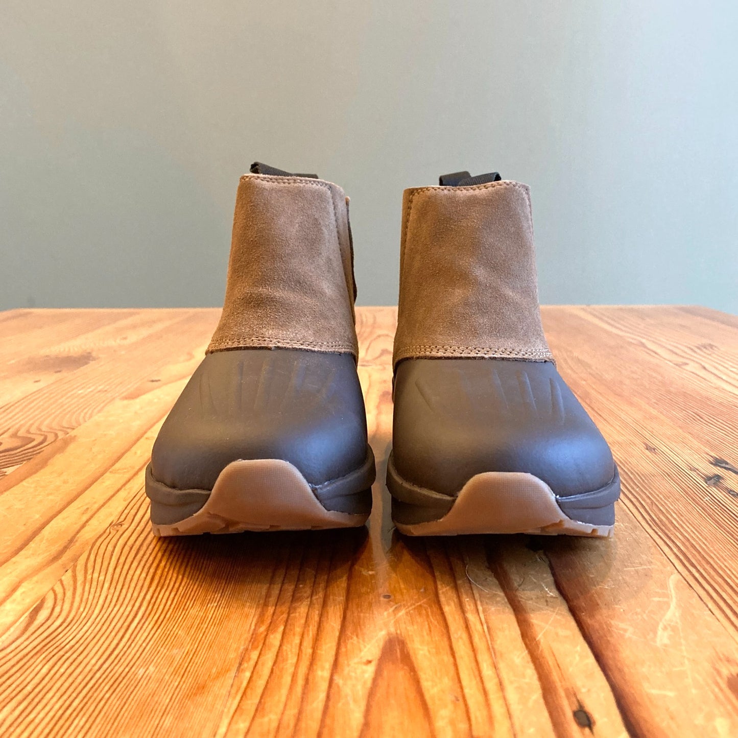 6 - Columbia $100 Tan Suede Moritza Chelsea Shield Boots NEW w/ Box 1231MM