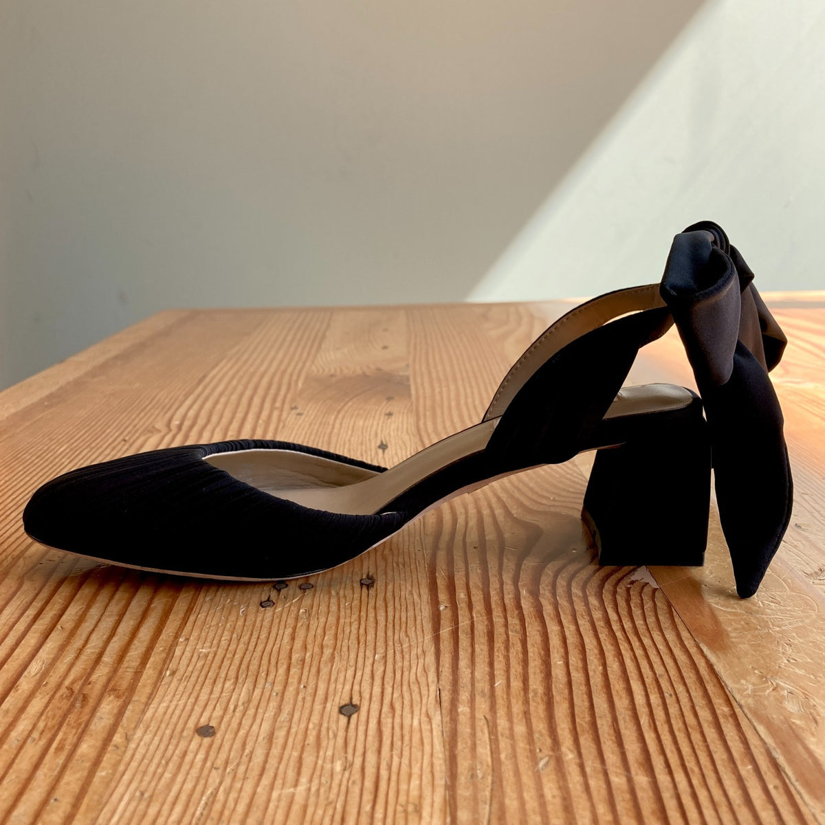 Badgley Mischka Black Pleated Ankle Tie Ofelia Heels Shoes - Size 9 - 0831HF