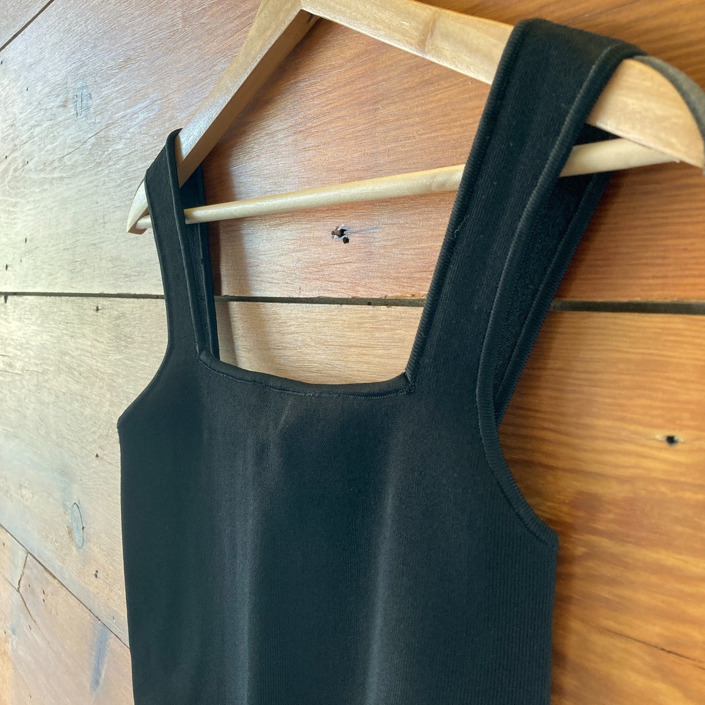 Shona Joy Black Square Neckline Cropped Knit Tank Top - Size S - NEW - 1122KP