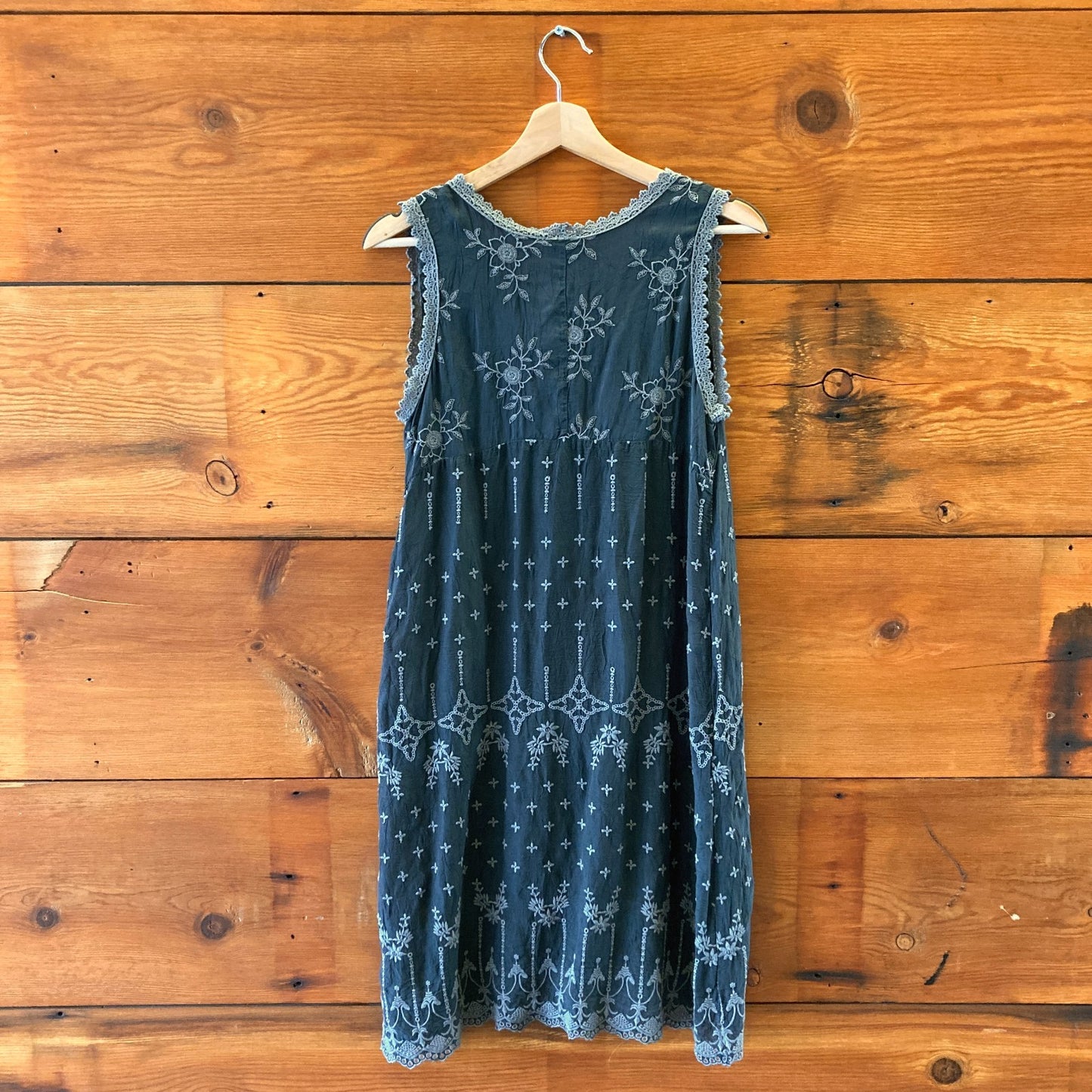 XS - Johnny Was Blue Embroidered Sleeveless Crochet Trim Mini Dress 1203TR