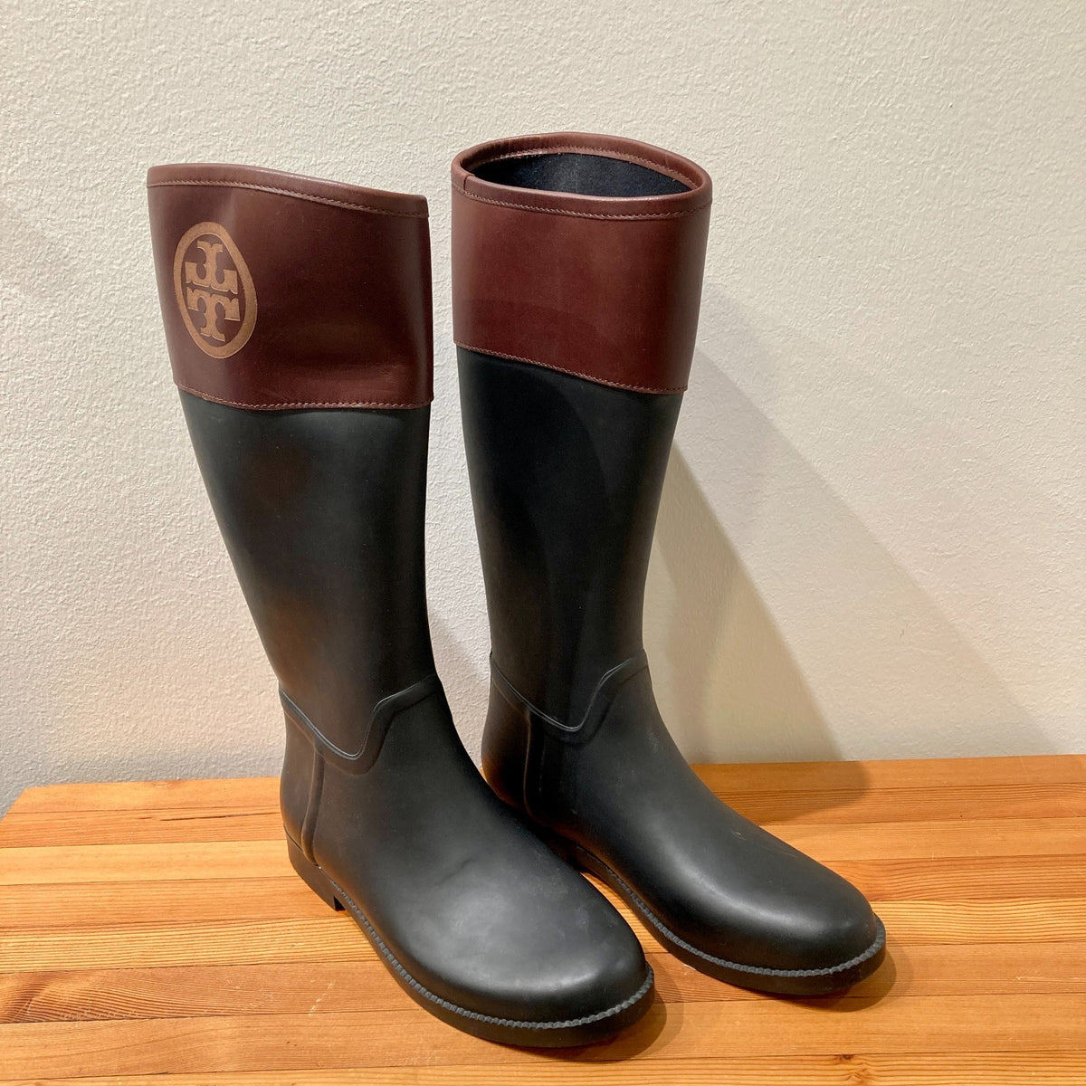 Tory Burch Black Diana Classic Tall Rubber Rain Boots - Size 10 - 0830DH