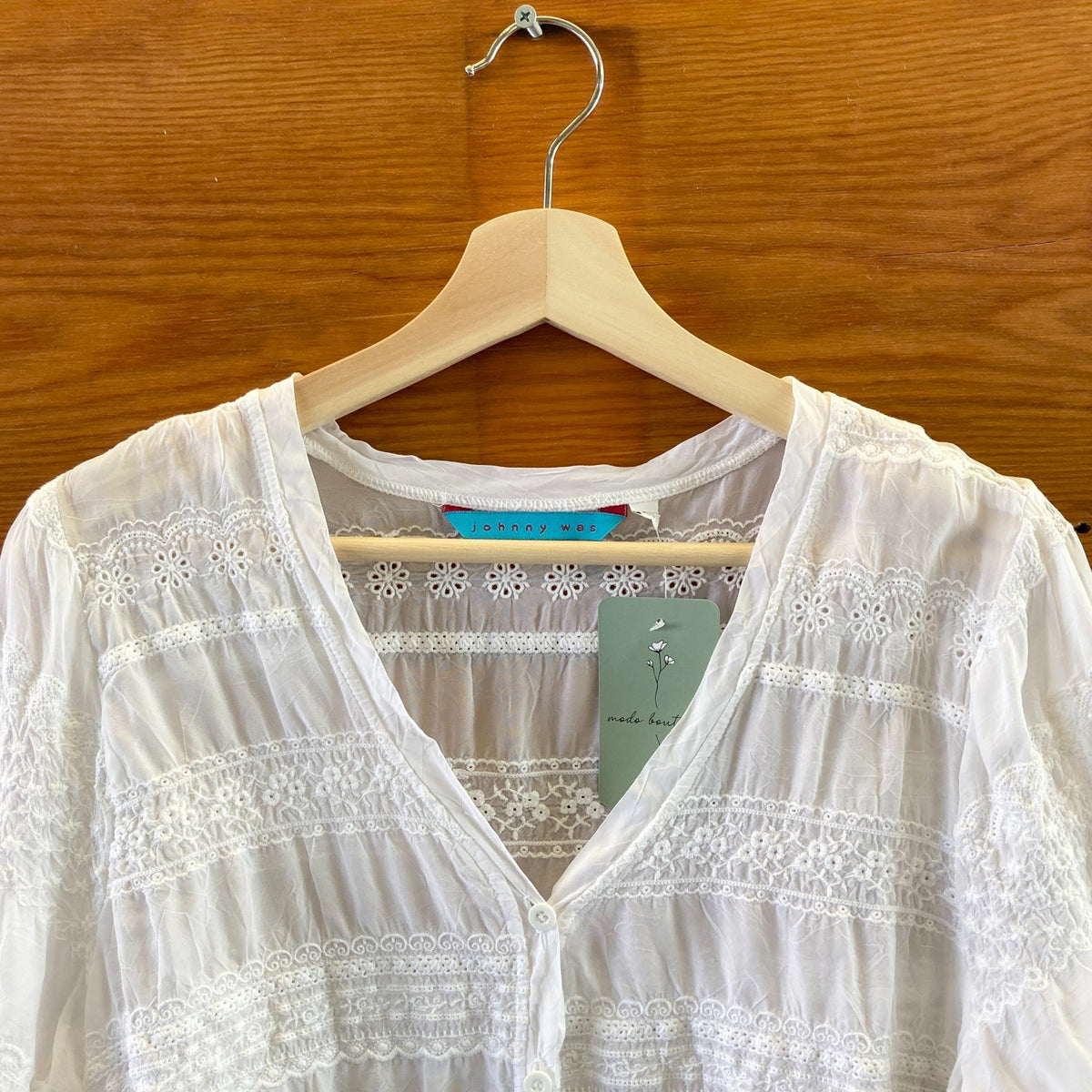 Johnny Was White Embroidered V-Neck Button Up Long Sleeve Top - Size L - 0320JS