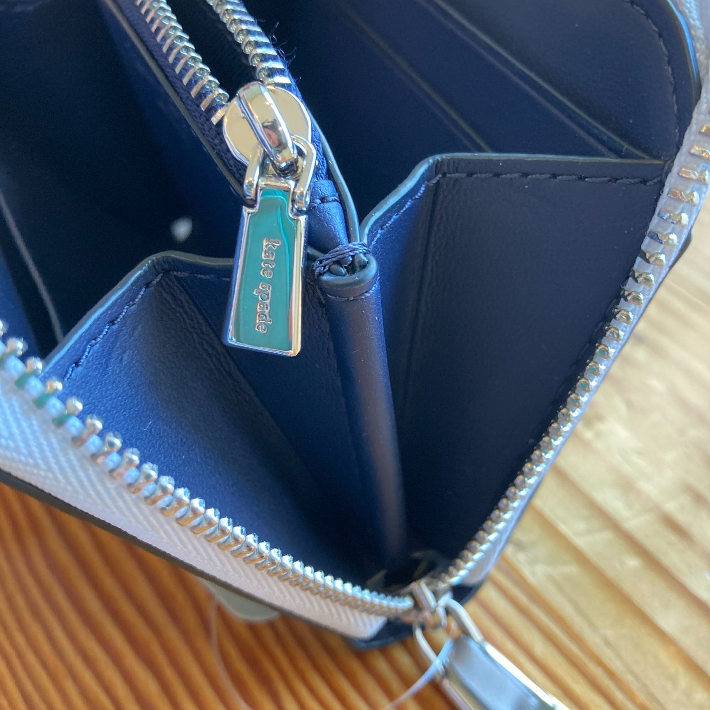 Kate Spade NEW White & Navy Saffiano Leather Devin Zip Around Wallet - 0710SD