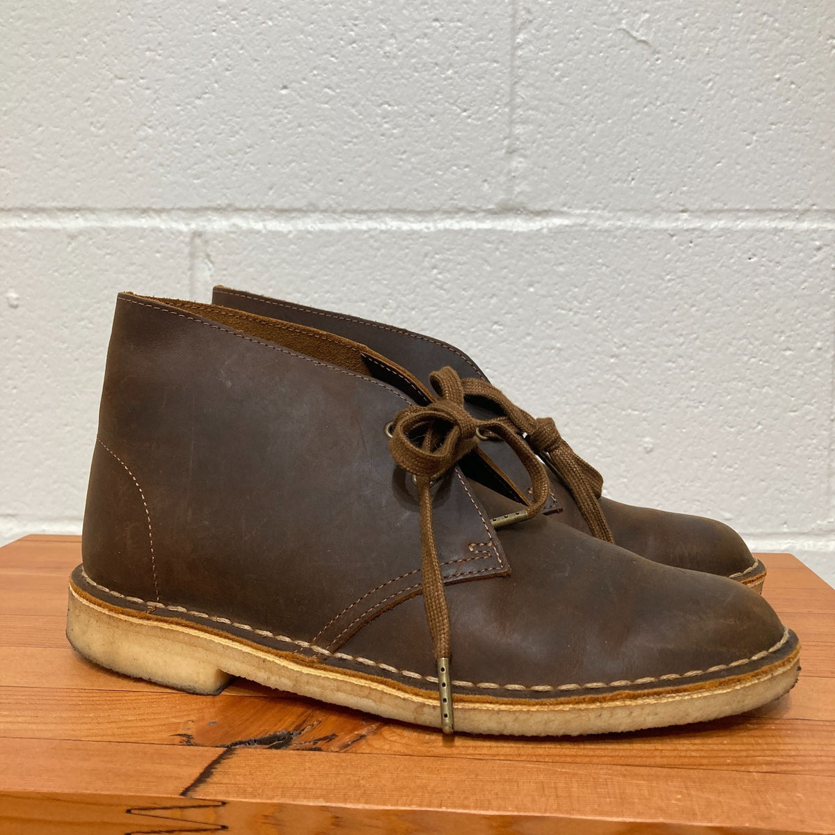 Clarks Brown Beeswax Leather Desert Boots - Mens 9 / Womens 10.5-11 - 0612SM