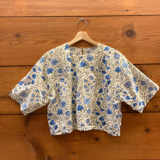L - AISH Blue White Floral Print 100% Cotton Short Sleeve Top 0416JW
