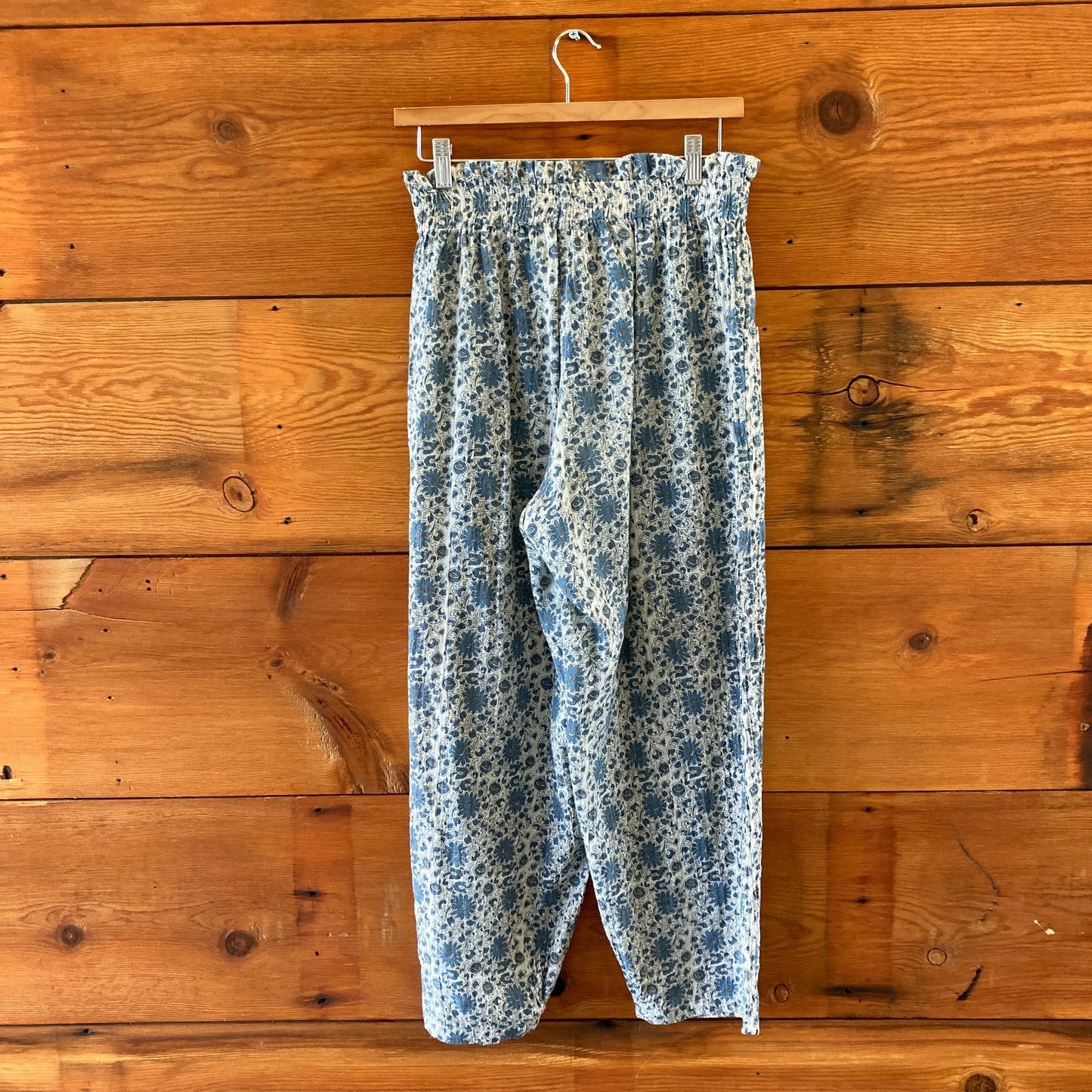 Pietsie $285 Blue Floral Smocked Waist Cropped Paz Pants - Size M - 0318TR