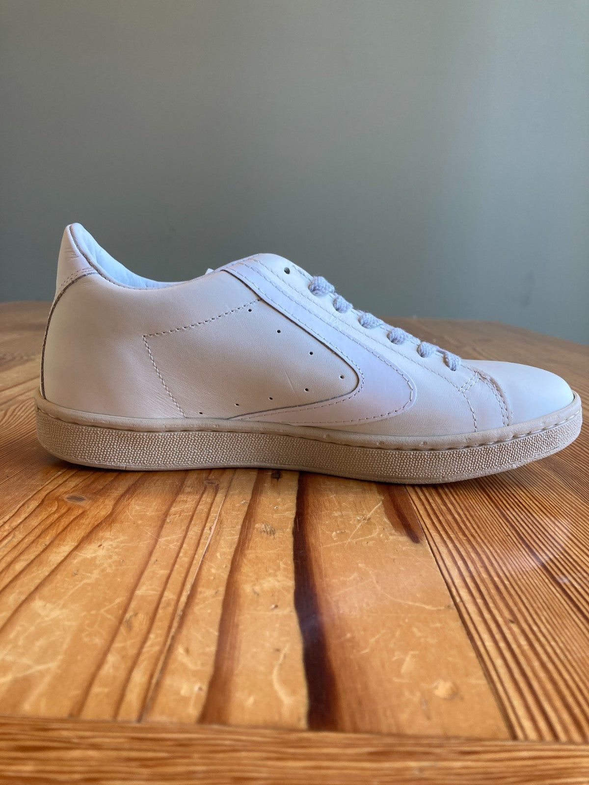 Valsport $296 White Leather Tournament Shoes - Size 38 - NEW w/ Box - 4427SC