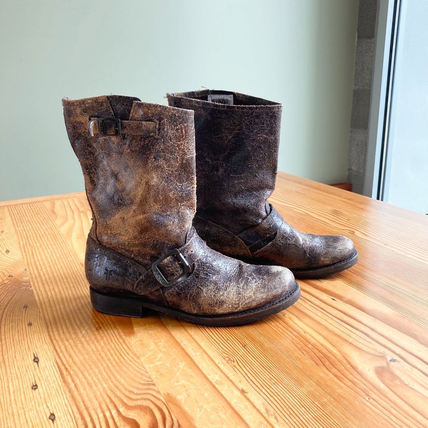 7.5 - Frye Distressed Brown 76512 Veronica Buckle Moto Engineer Boots 0503MC