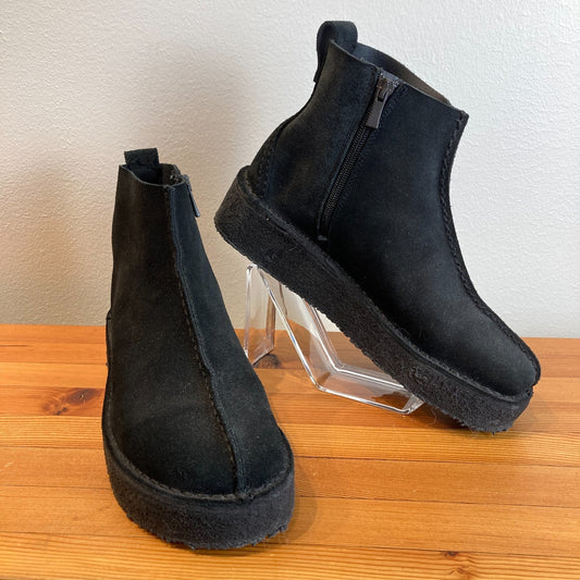 Clarks Black Suede Side Zip Trek Wedge Ankle Boots - Size 8 - 0320HJ