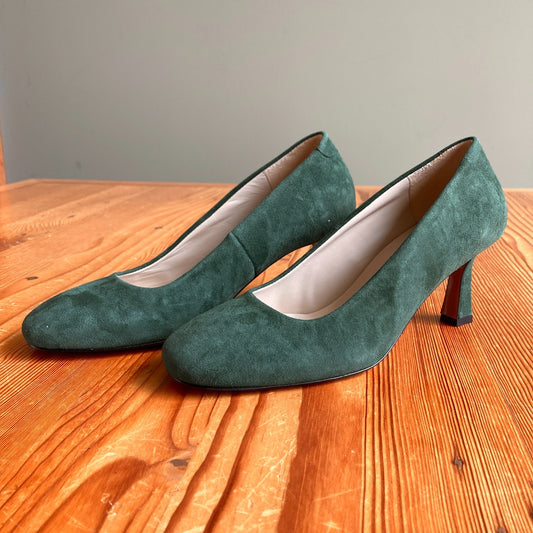 Girotti $449 Green Suede Leather Rounded Toe Heels - Sz 38 / 7.5 - NEW - 0803BM