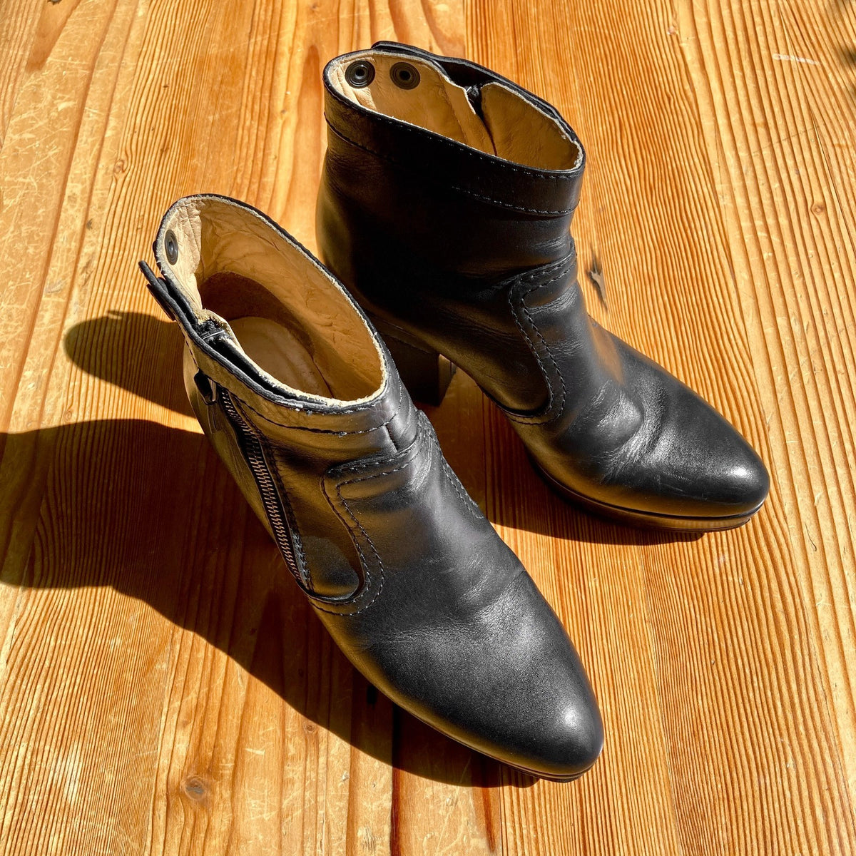 Acne Studios $600 Black Leather Track Platform Ankle Boots - Size 36 / 6- 0927EK