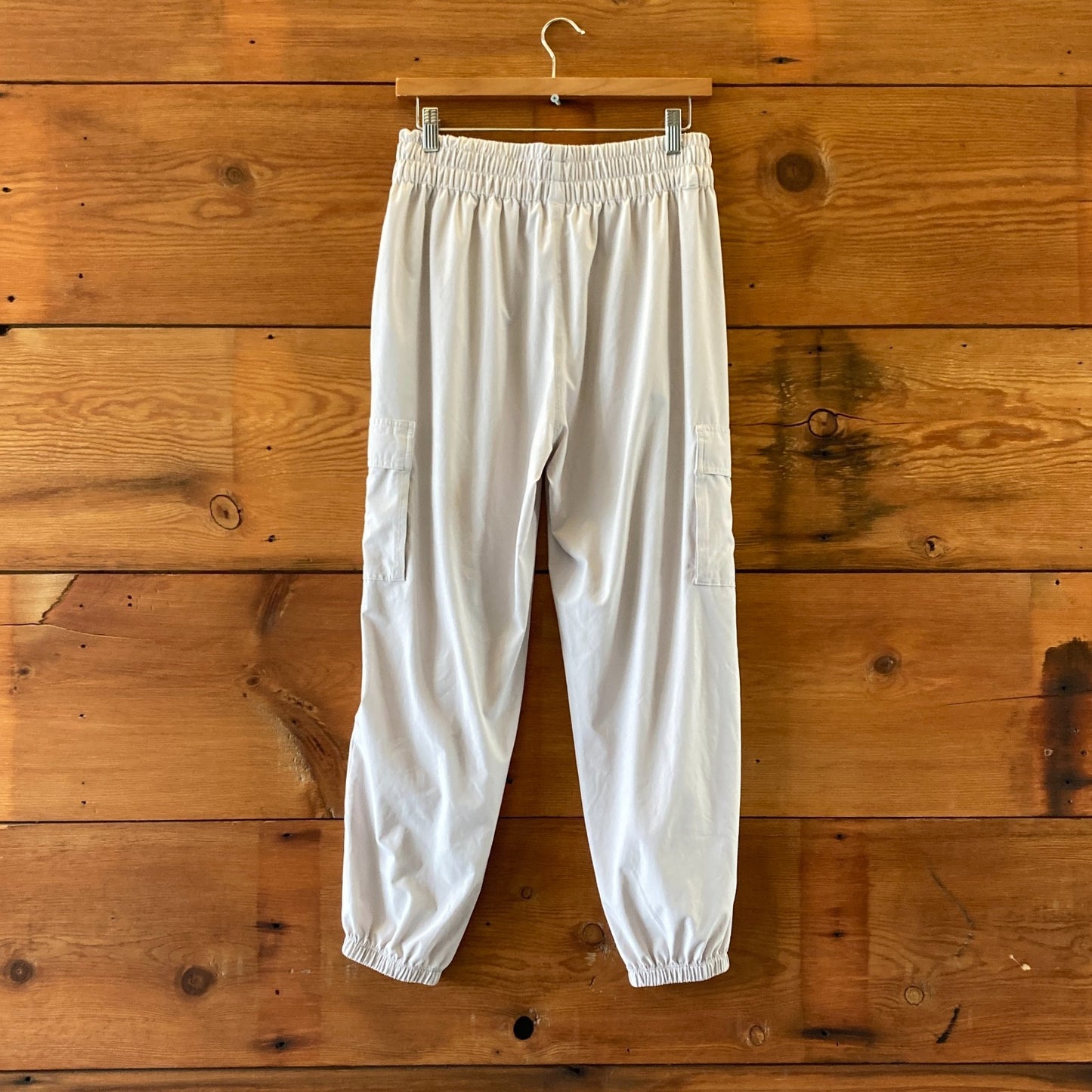 M - Vuori Cream Villa Cargo Joggers Womens Pull-On Travel Pants 0617RF