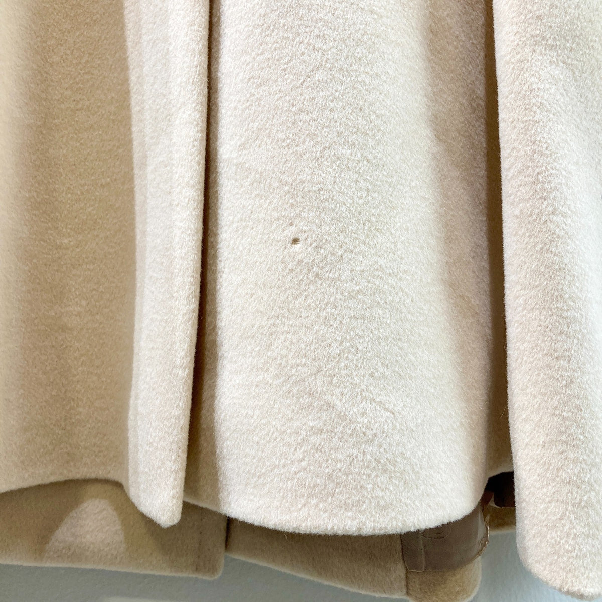 Blumarine Ivory White Wool Angora Double Breasted Coat *flaw - Size L - 0927MW
