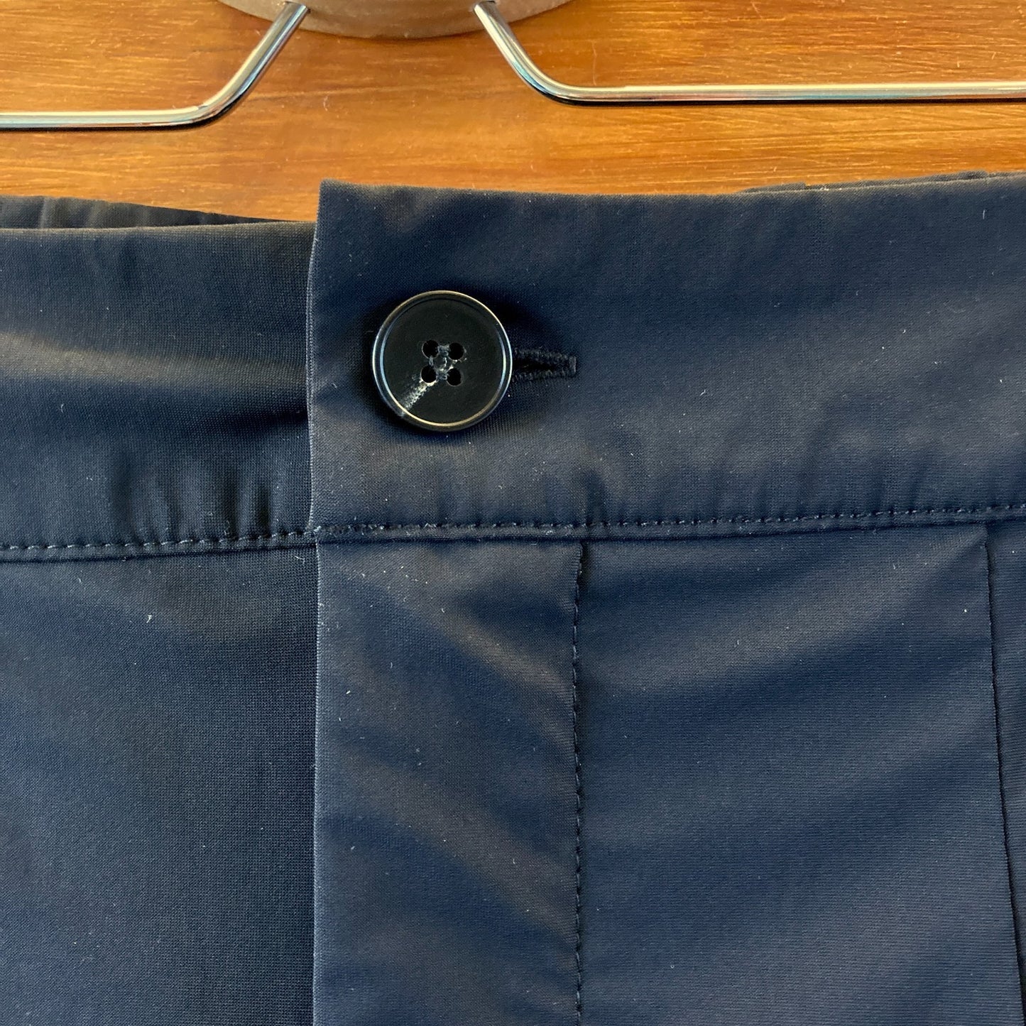 Ruti Black Tapered Leg High Waisted Athleisure Pants - Size 8 - 4427SC