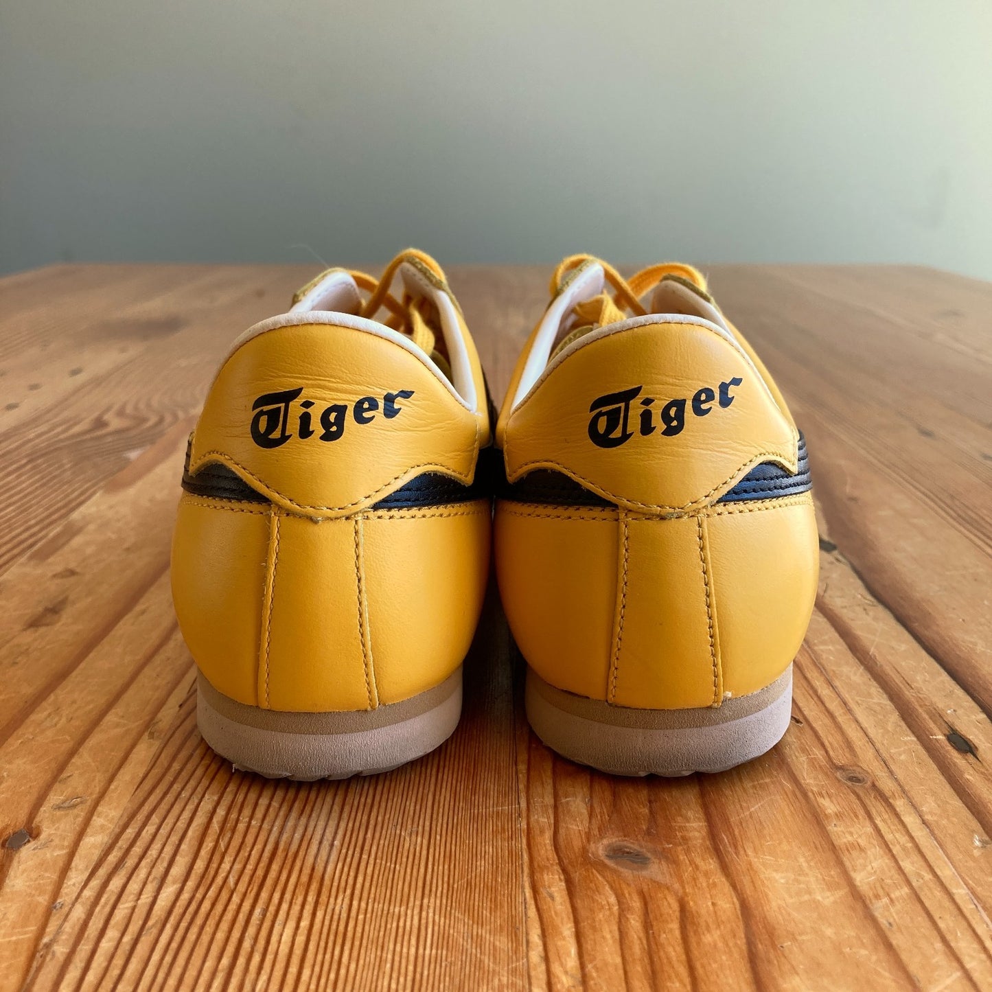 Tiger Onitsuka Yellow Black Mexico 66 Sneakers NEW Shoes - Size 5.5 - 0105MR