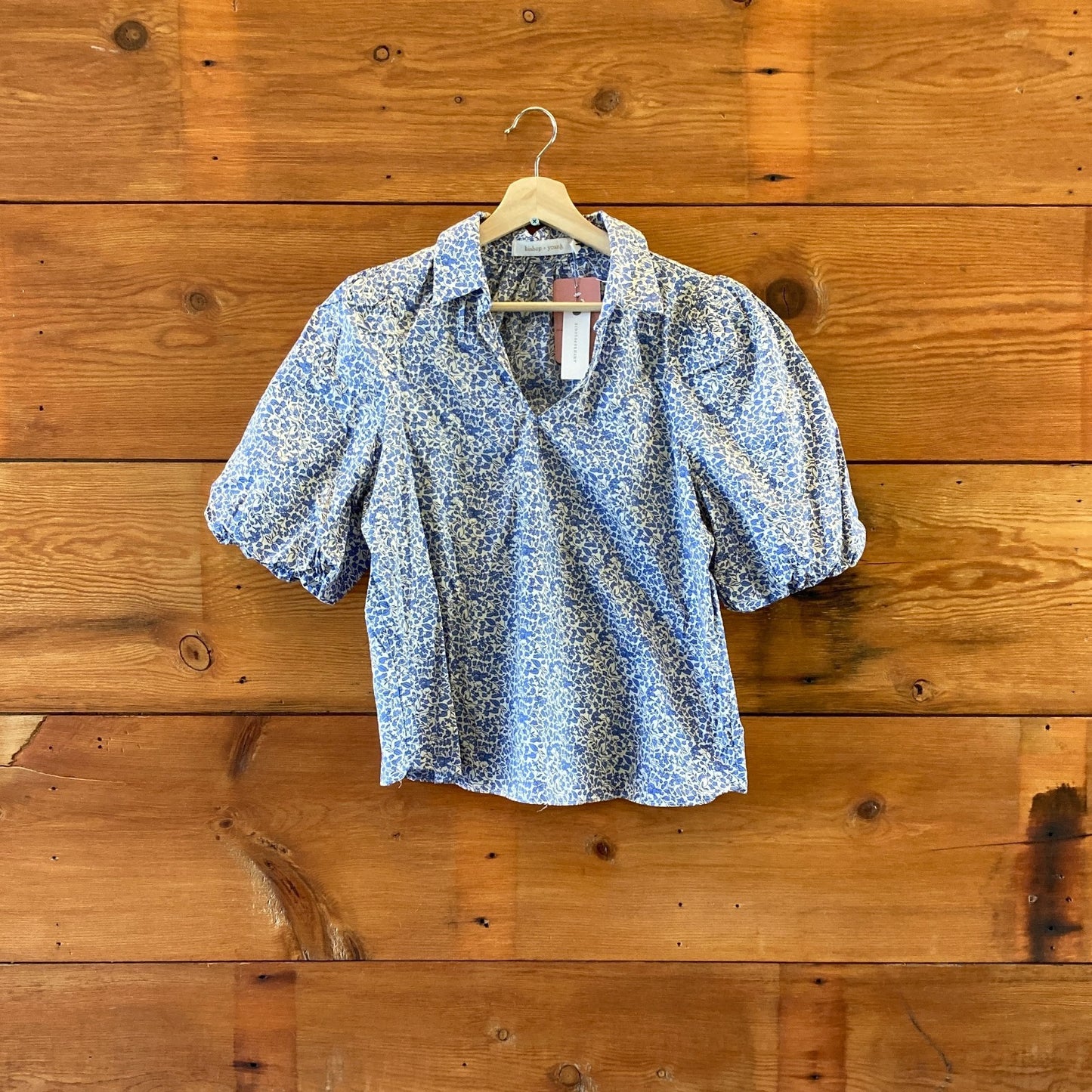 M - Bishop + Young Anthropologie Blue White Floral Print NEW Sofia Top 0416JW