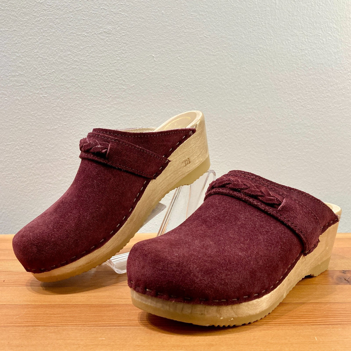 No 6 Store Burgundy Suede Wedge Slip On Clogs Shoes - Size 38 / 7.5 - 1209BM