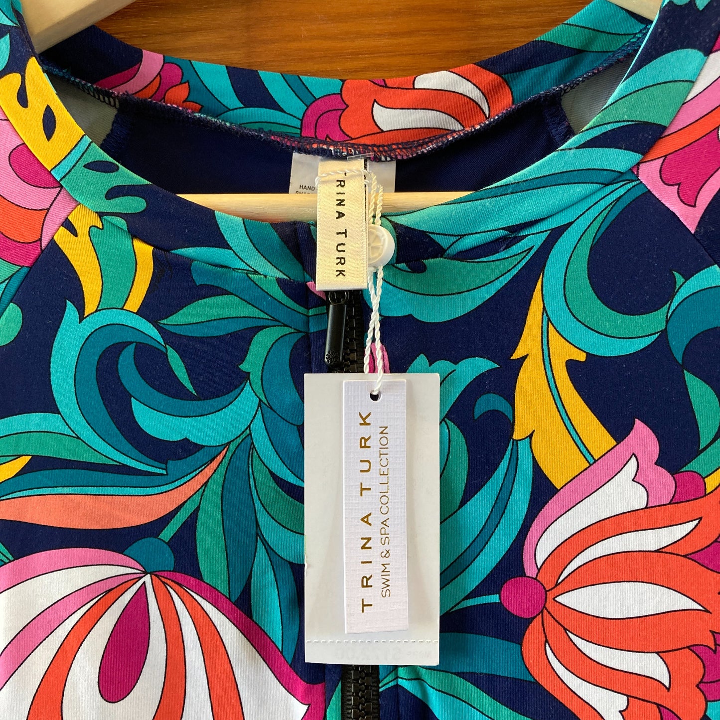 Trina Turk $172 India Garden Zip Front Rash Guard Swim Suit - Sz L NEW - 0106KA