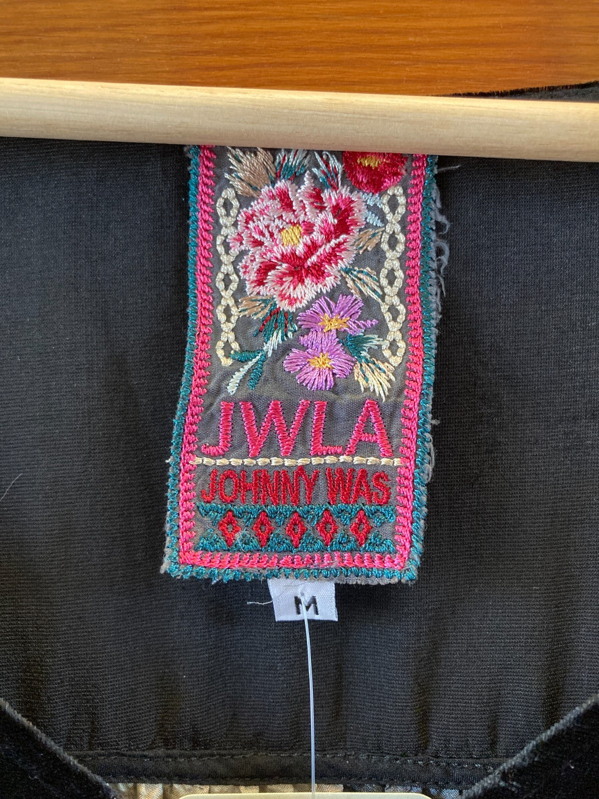 JWLA Johnny Was Black Velvet Silk Floral V-Neck Shift Dress - Size M - 1102LL