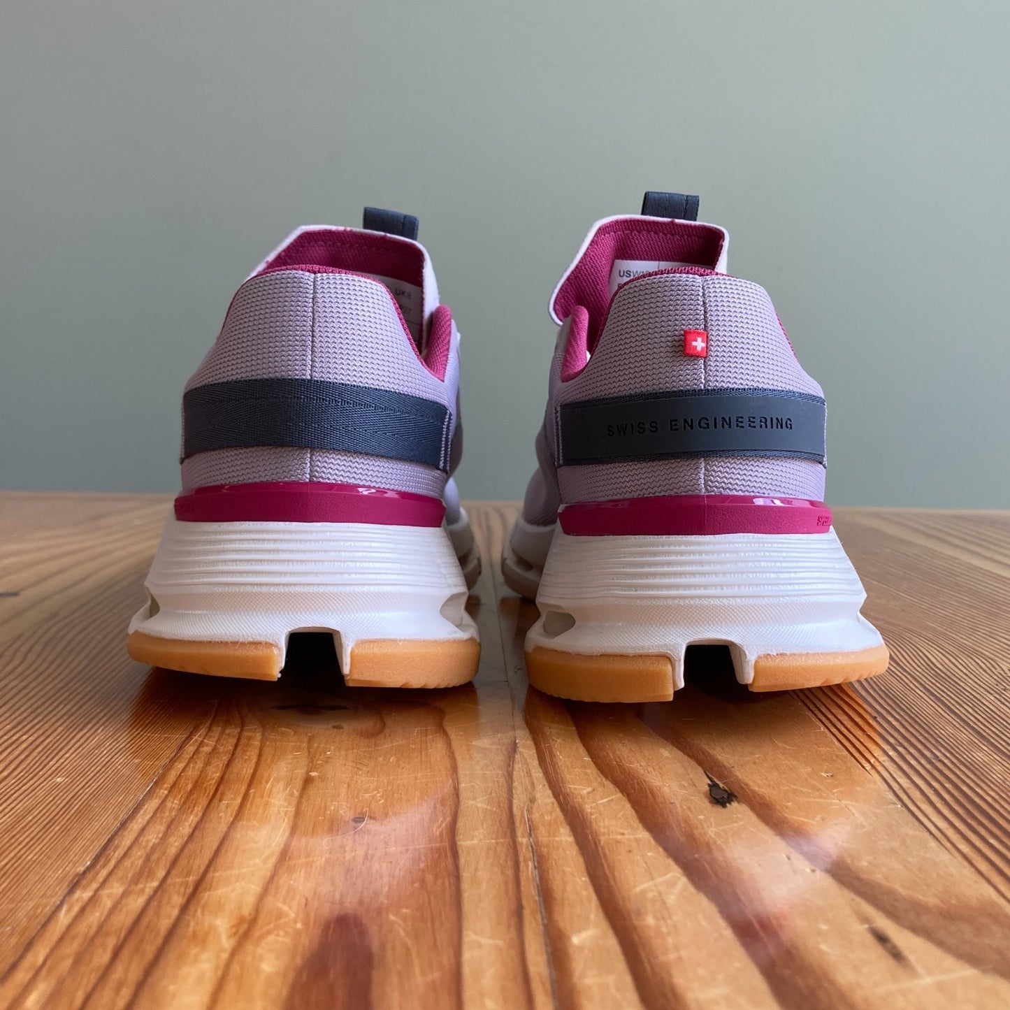 On Running Fade Orchid Cloudnova Form 2 Sneakers Shoes - Size 10 - NEW - 1215RJ