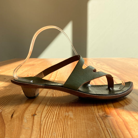 Cydwoq Green Leather Cut Out Handmade Kitten Heel Shoes - Size 37 / 7 - 1002SU