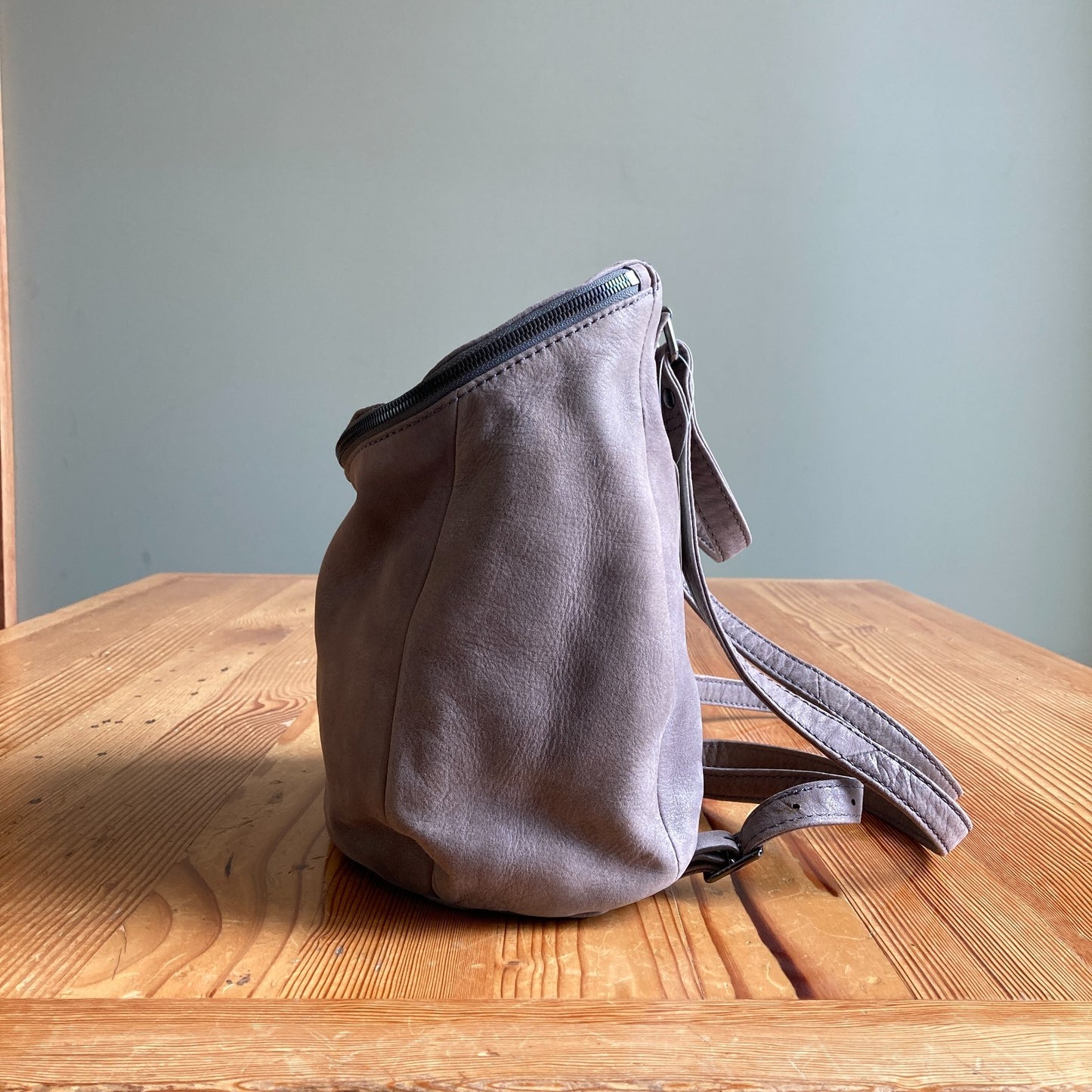Hobo International Gray Top Zip Small Leather River Backpack Bag - 0505CM