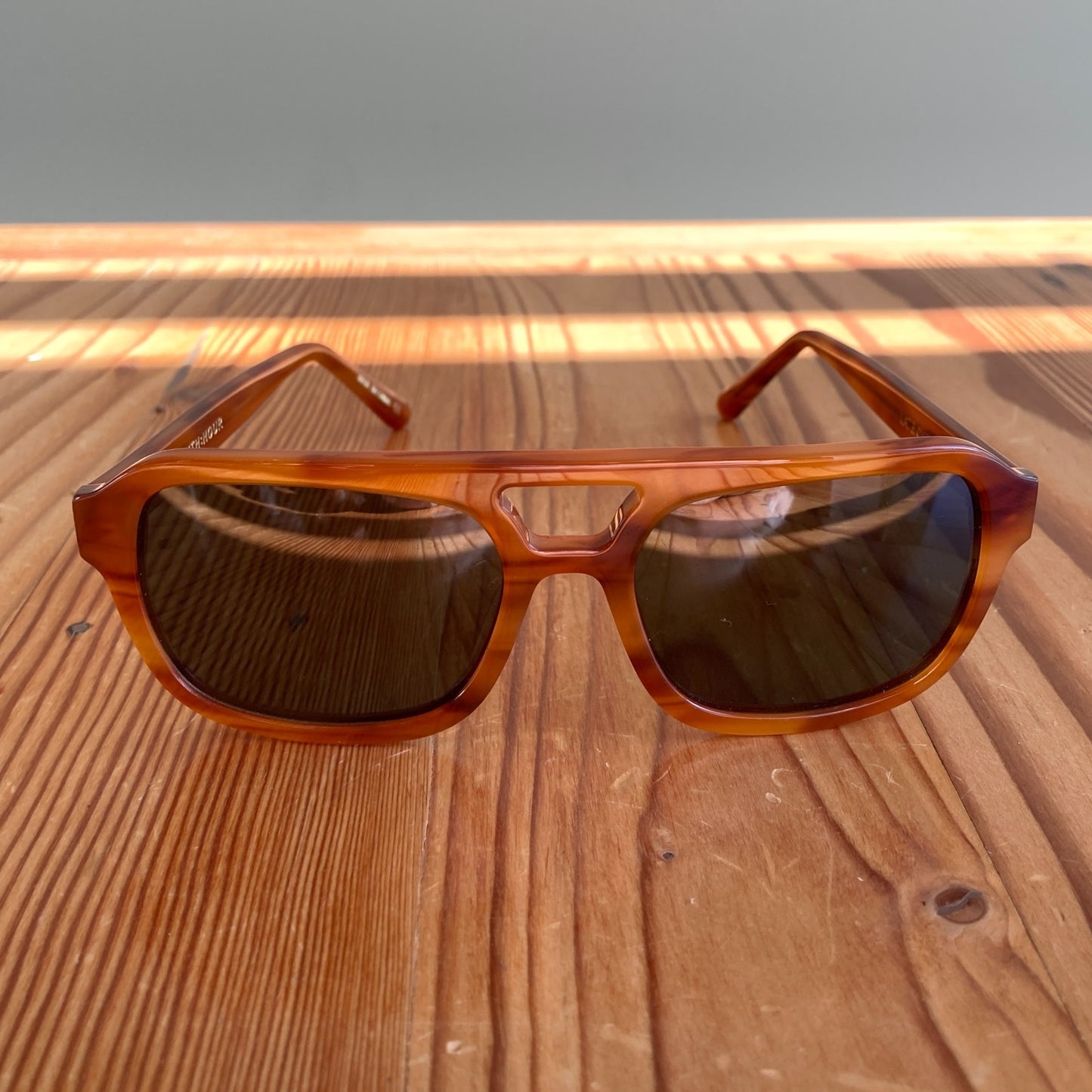 Eleventh Hour Brown Late Checkout Aviator Sunglasses w/ Case 0619SM