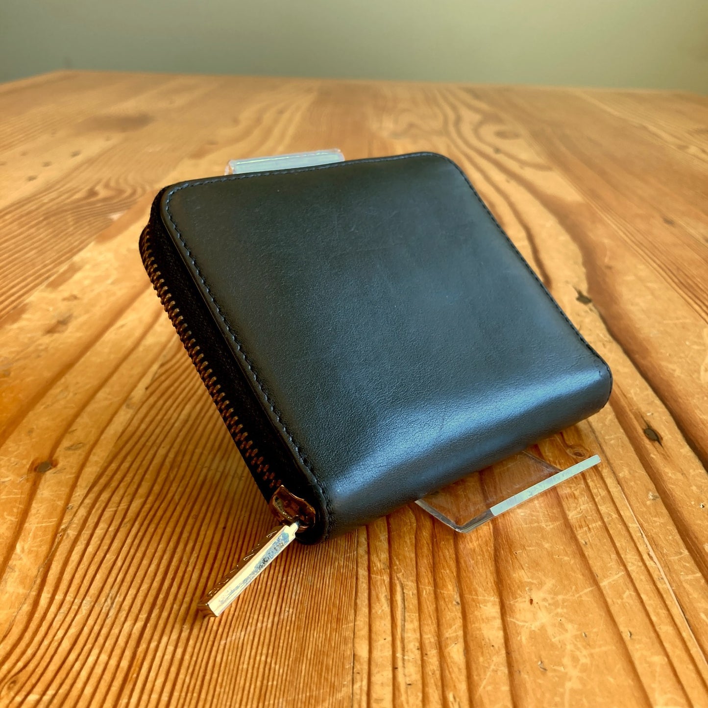 Cuyana Black Smooth Leather Zip Around Bi Fold Wallet - 0611SK