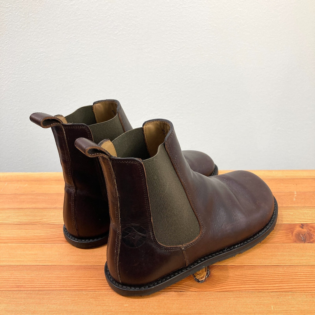 Gaucho Ninja Brown Campo Barefoot Chelsea Boots - Size 37 / 7 - 1107MB