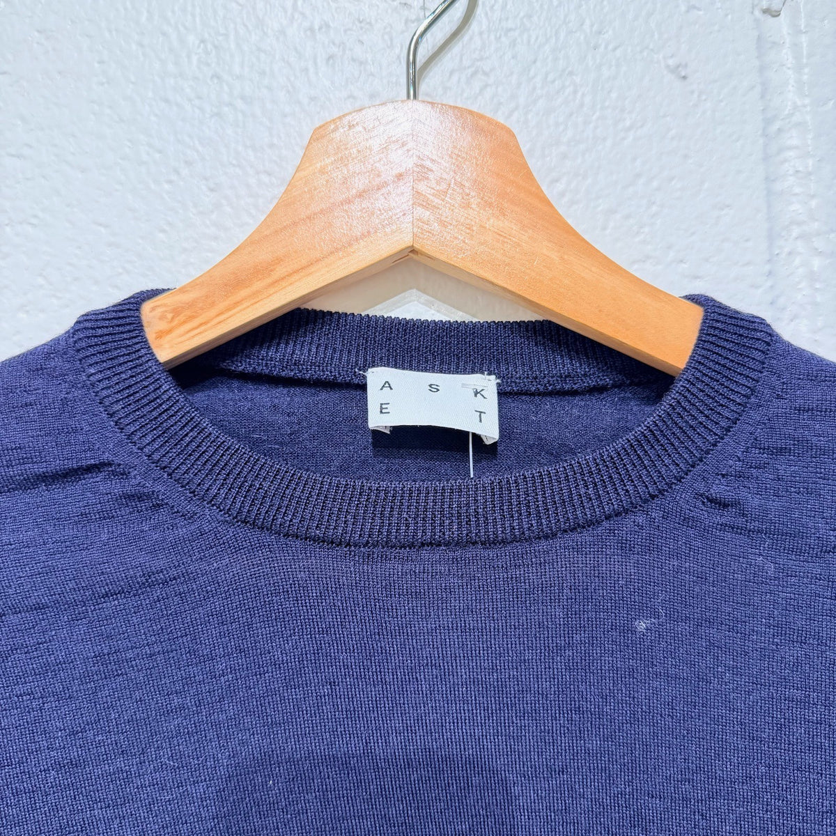 Asket Navy Merino Wool Crew Neck Pullover Sweater - Size M - 0913ST