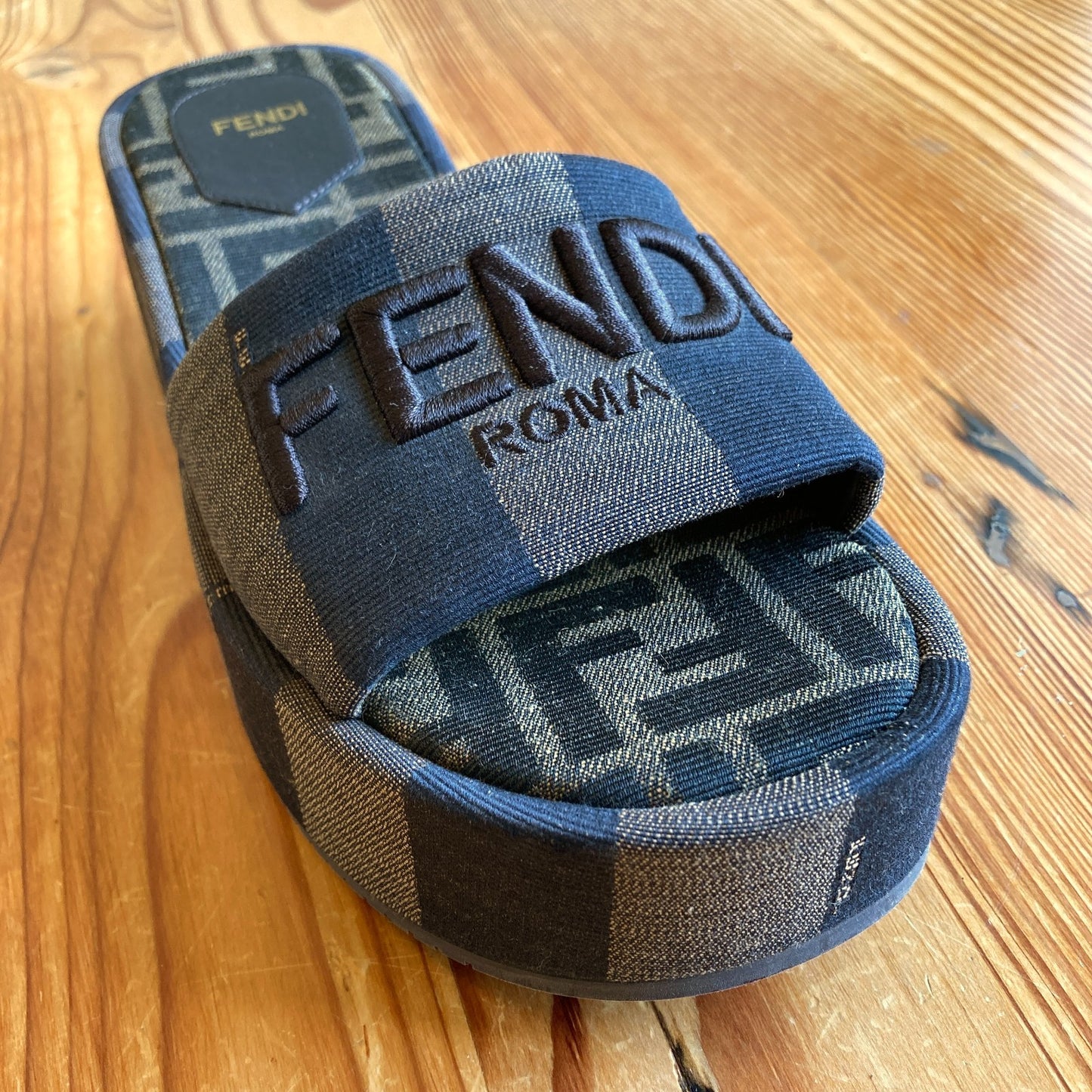 Fendi Brown Sunshine Pequin Striped Platform Sandals - Size 37 / 7 - 0501SH