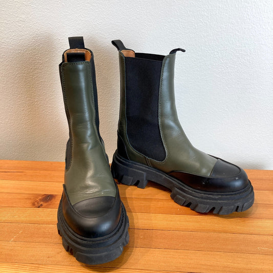 Ganni Green & Black Cleated Mid Platform Chelsea Boots - Size 38 / 8 - 0606RO