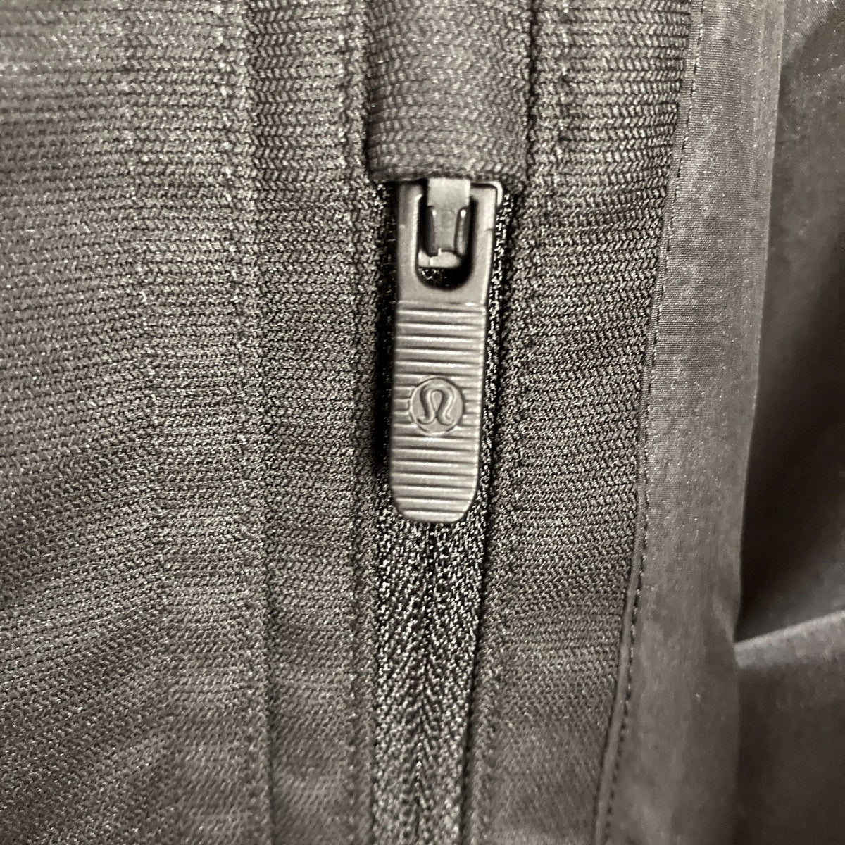 Lululemon Black Hooded Always Effortless Zip Up Jacket Coat - Size XS - 0703SC