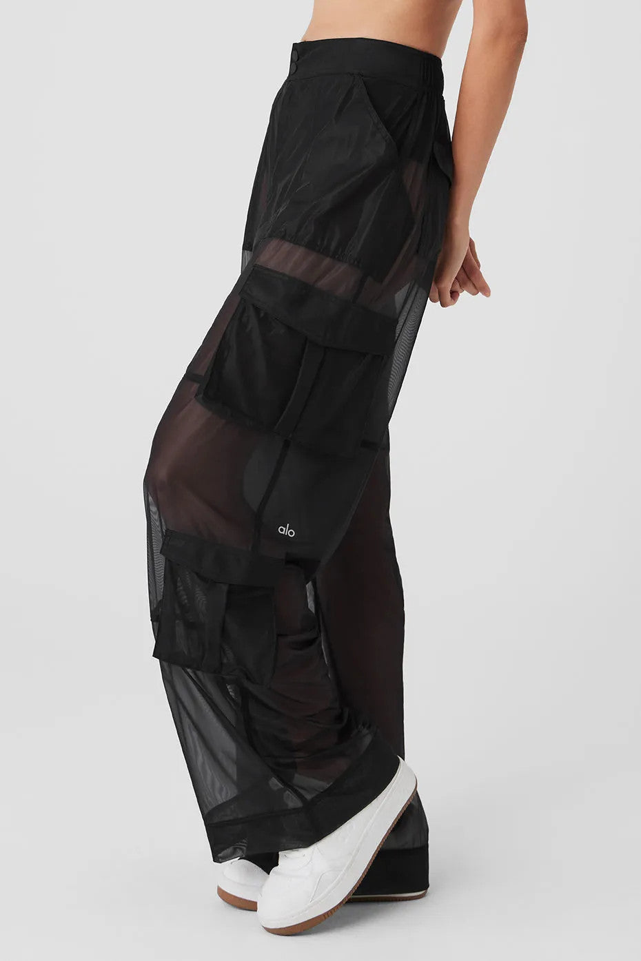 Alo $148 Black Sheer Effusion Cargo Athletic Wide Leg Pants - Size M - 1011SC