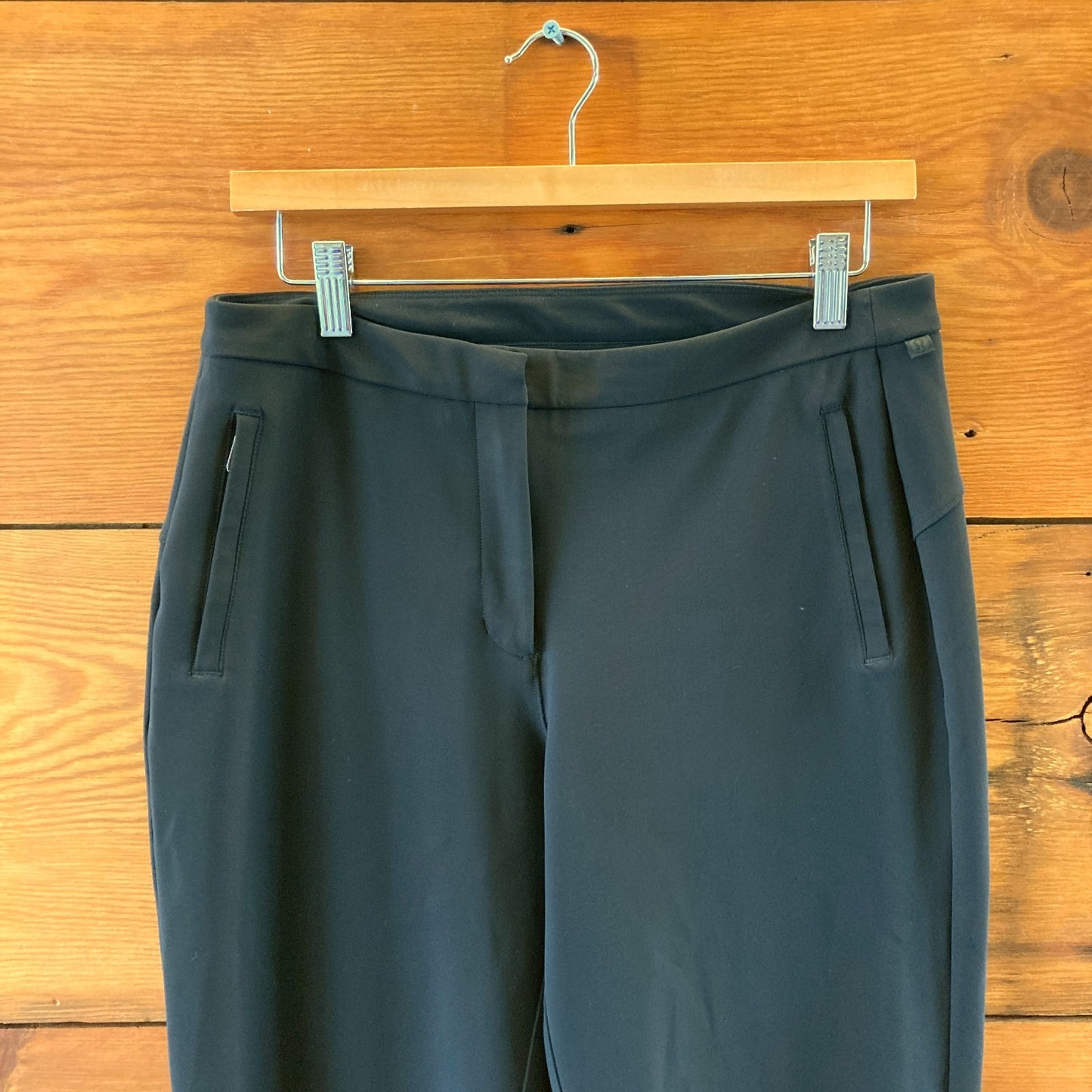 Lululemon Black On The Move Tailored Tapered Leg Pants - Size 8 - 0408LK