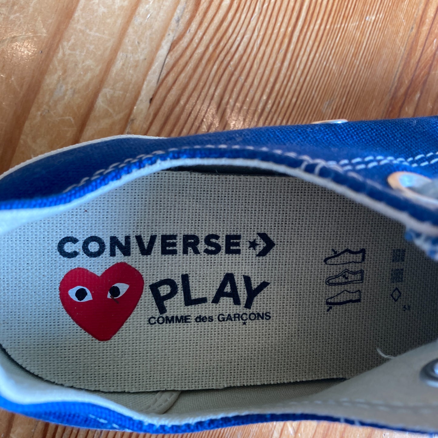 Converse X Play Comme Des Garcons Blue Chuck Low Heart Shoes - Size 8 - 0709EH