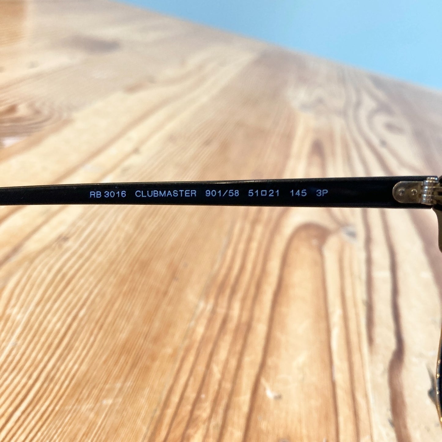 RayBan 3016 Black & Gold Clubmaster 51/21 901/58 Sunglasses 0206MH