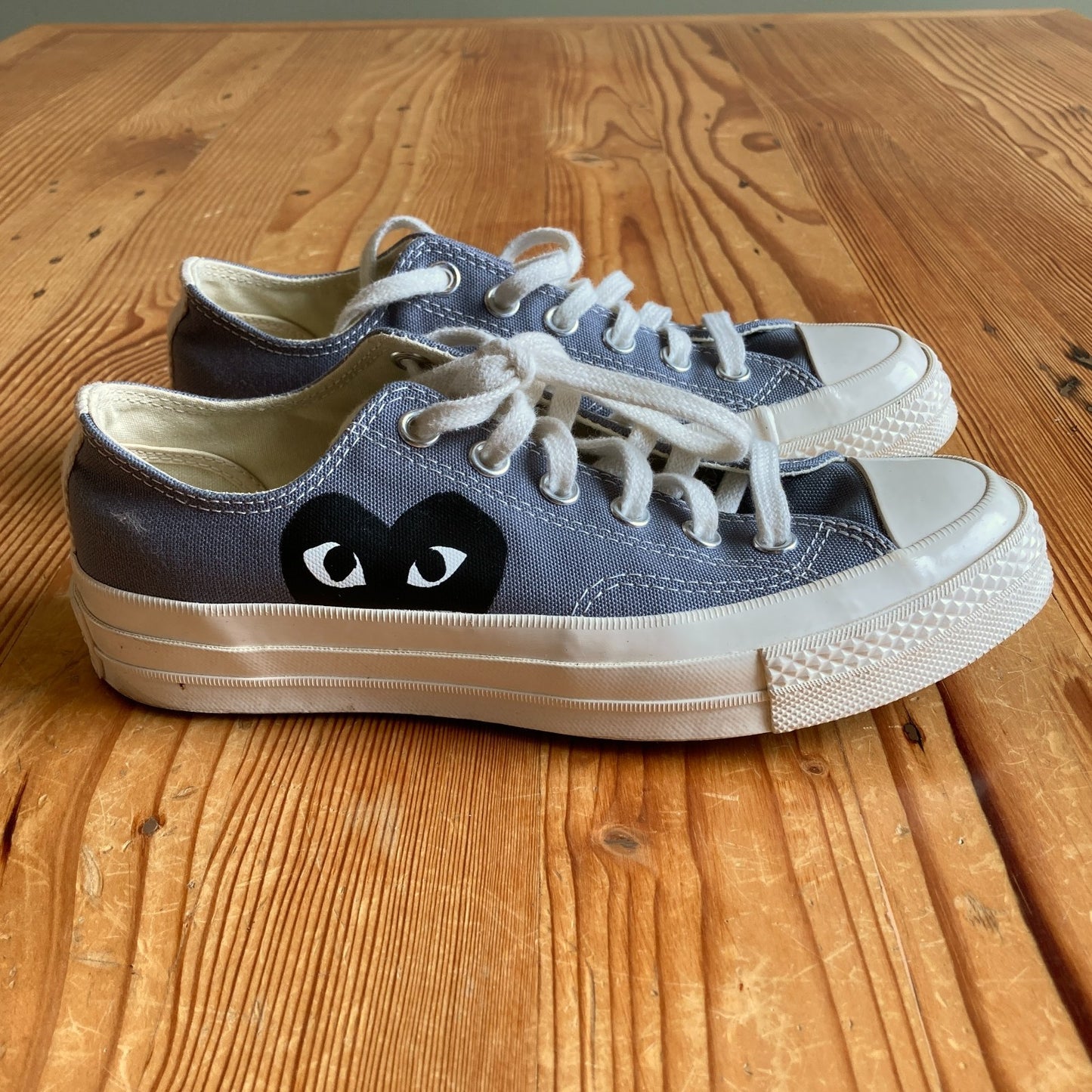 Converse X Play Comme Des Garcons Gray Chuck Low Heart Shoes - Size 7 - 0818SL
