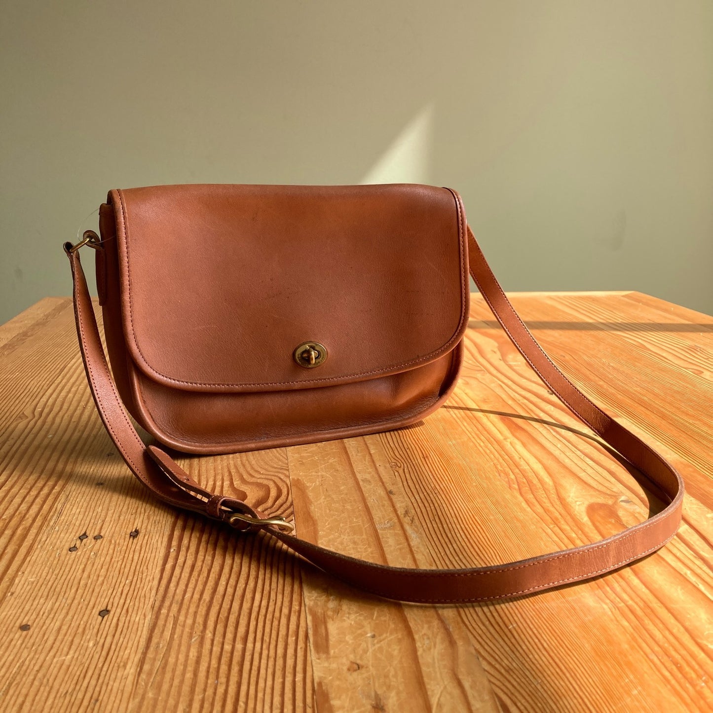 Coach British Tan Vintage Large Plaza 9865 Leather Crossbody Bag - 0623KC