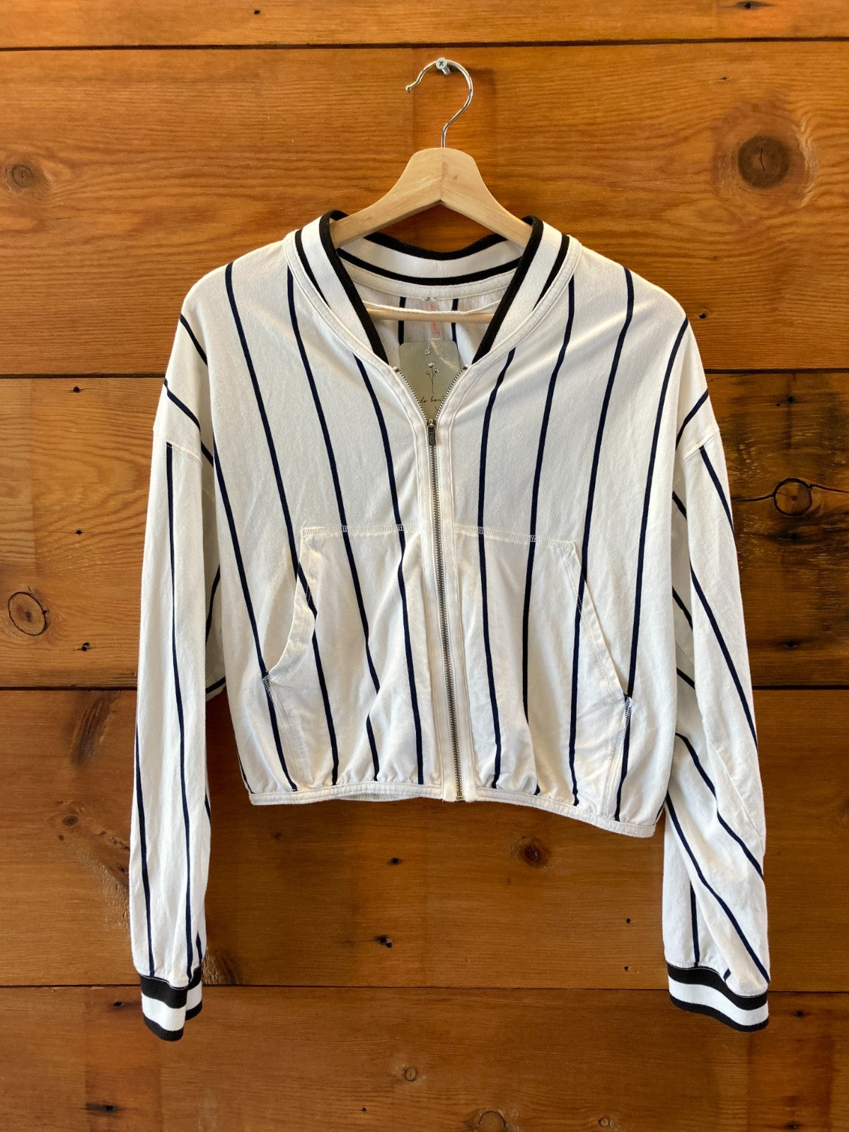 FP Movement Free People White Stripe Off Duty Top Shorts Set - Size XS - 0720LP