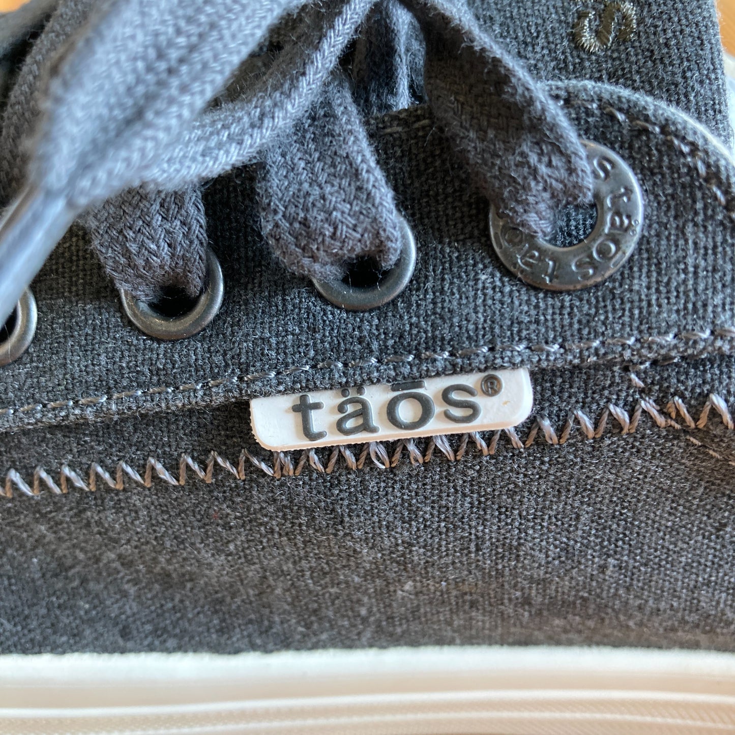 Taos Charcoal Wash Canvas NEW Plim Soul Shoes - Size 8.5 - 1213MM